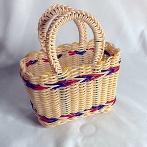 Small Retro plastic knitted hand tote